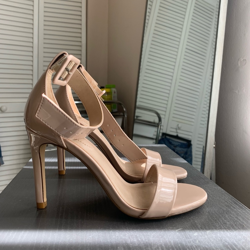 nude heels size 6
